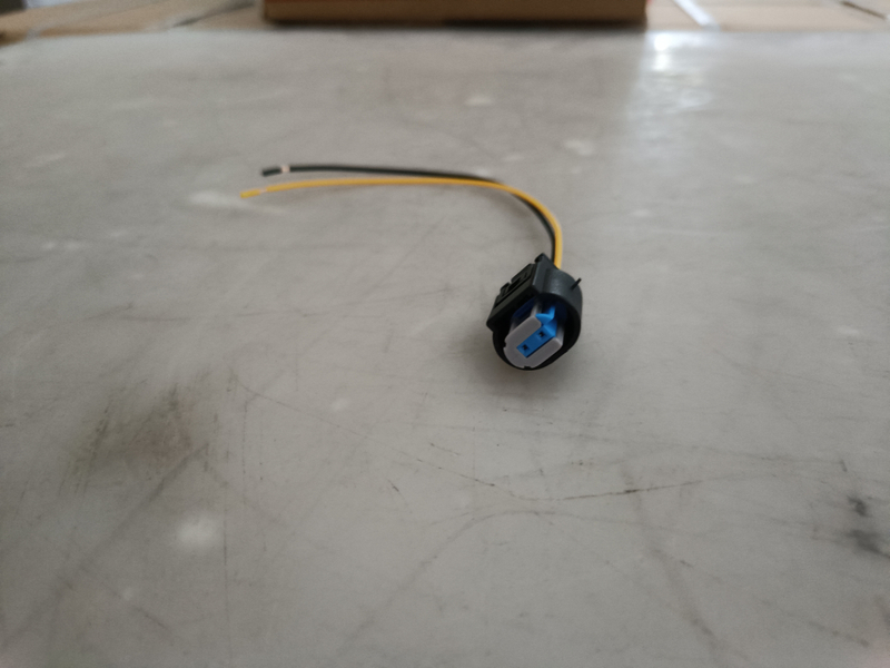 HC-B-66091 Auto Bus accessory universal plug connector with wire