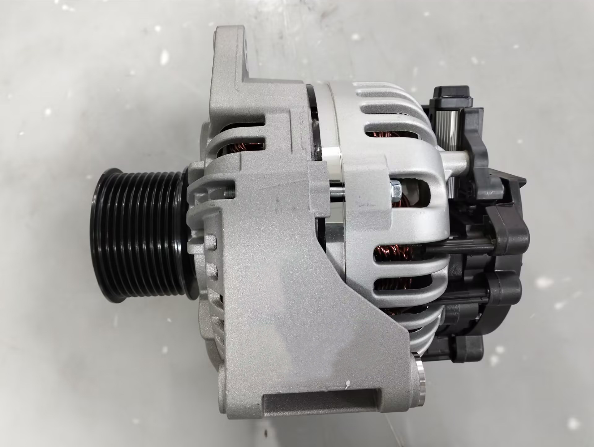 HC-O-2217 BUS PARTS ALTERNATOR 3701-01515