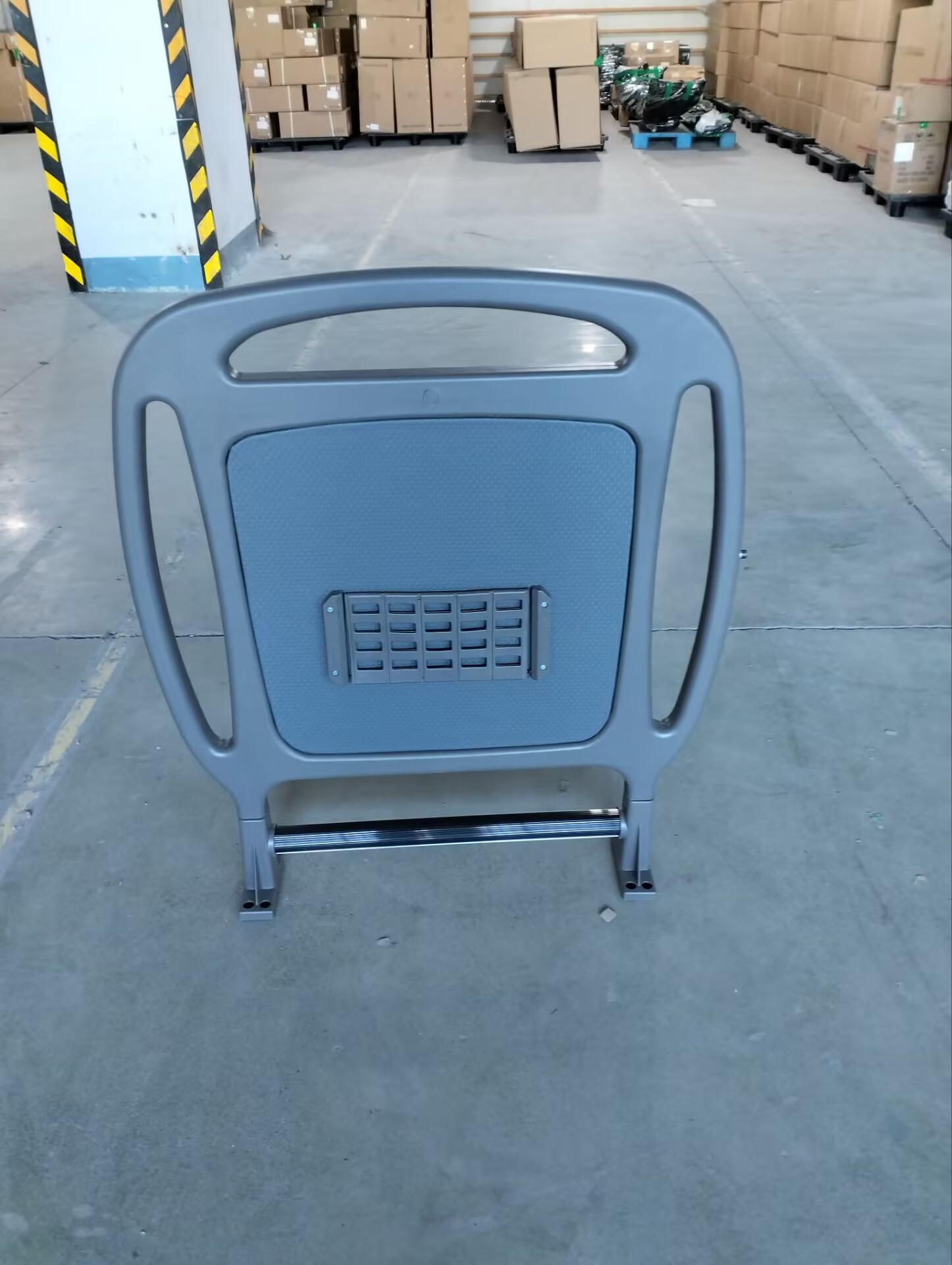 HC-B-49167 BUS ACCESSORY FRONT FENCE SIZE: 800*920 UNIVERSAL