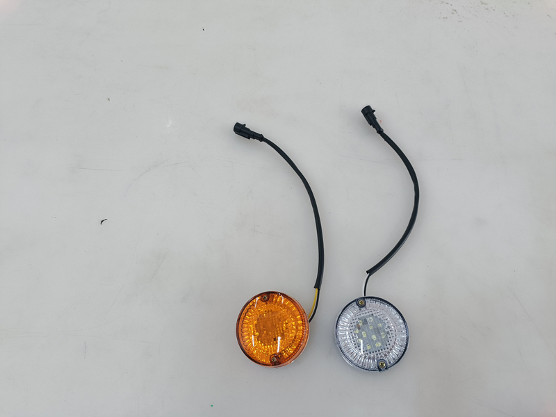 HC-B-5126-1 E-Mark Certified 75mm Round LED Marker Lamp for Bus 