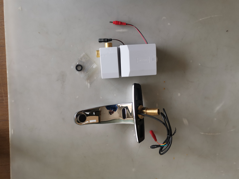 HC-B-58037 BUS INNER ACCESSORY UNIVERSAL TOILET WATER TAP