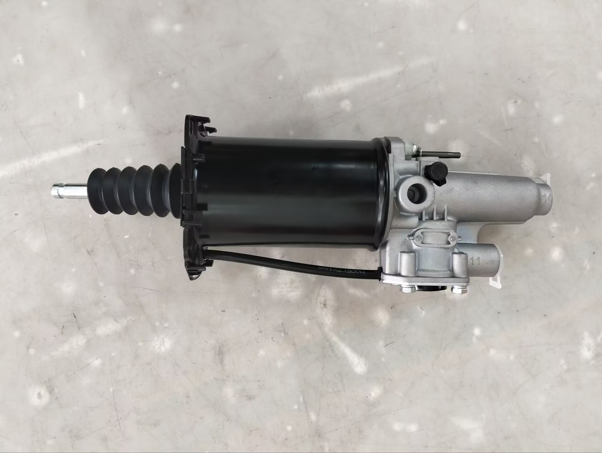 HC-B-75040 Hight Quality bus spare parts clutch booster FOR HIGER 16MC1-04010 