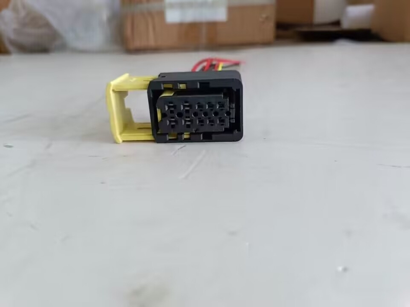 HC-B-66077-1 Auto Bus accessory universal cable connector with wire