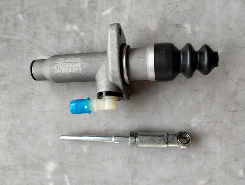 HC-B-75037 BUS CHASSIS PARTS CLUTCH MASTER CYLINDER FOR KINGLONG 216000038 216400021
