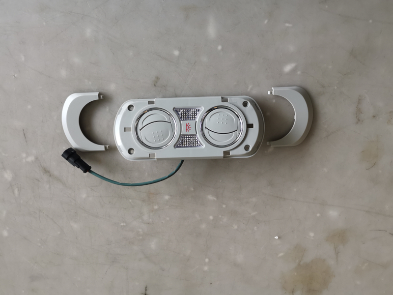 HC-B-12521 Auto spare parts universal wind outlet reading lamp new type