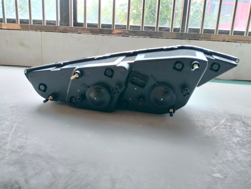 HC-B-1817 AUTO SPARE PARTS BUS FRONT LGHT HEAD LAMP FOR BUSSCAR