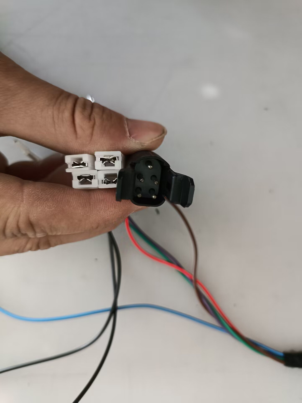 HC-B-66089 Auto Bus accessory universal plug connector 1.3m