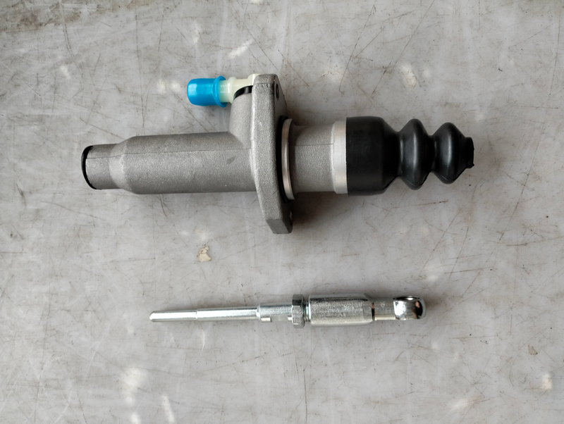 HC-B-75037 BUS CHASSIS PARTS CLUTCH MASTER CYLINDER FOR KINGLONG 216000038 216400021