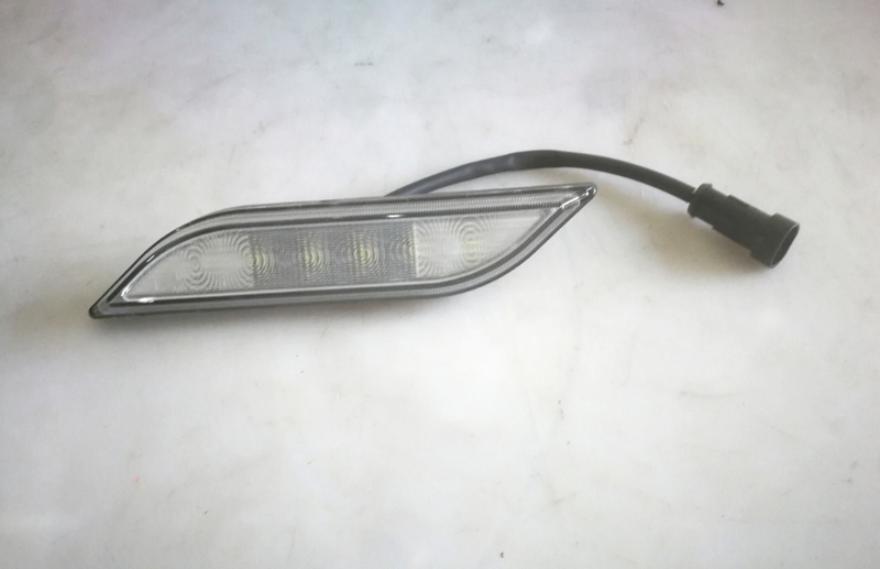 HC-B-2750 LED BUS REAR LAMP W/ FLOW FLASH