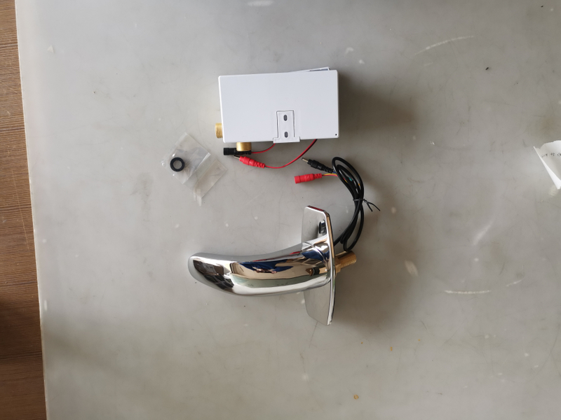 HC-B-58037 BUS INNER ACCESSORY UNIVERSAL TOILET WATER TAP