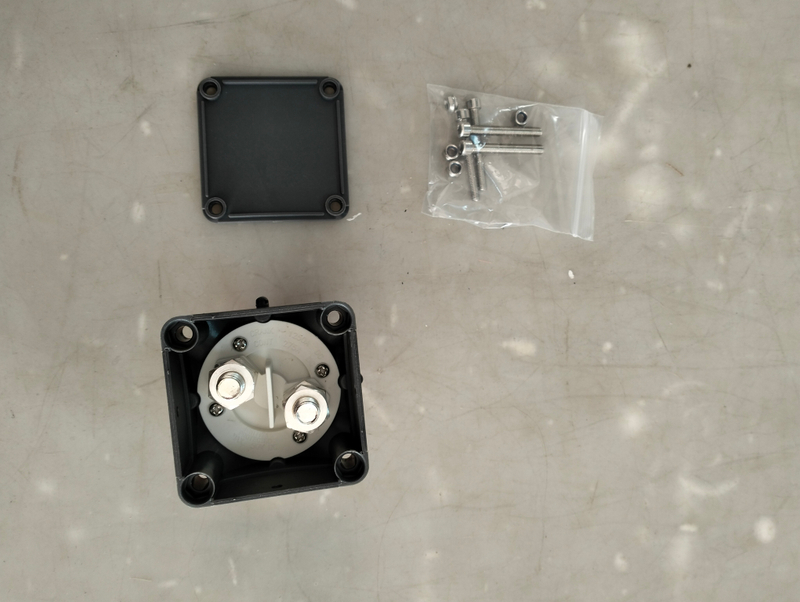 HC-B-67027-1 RV bus interior accessory main power switch 300A