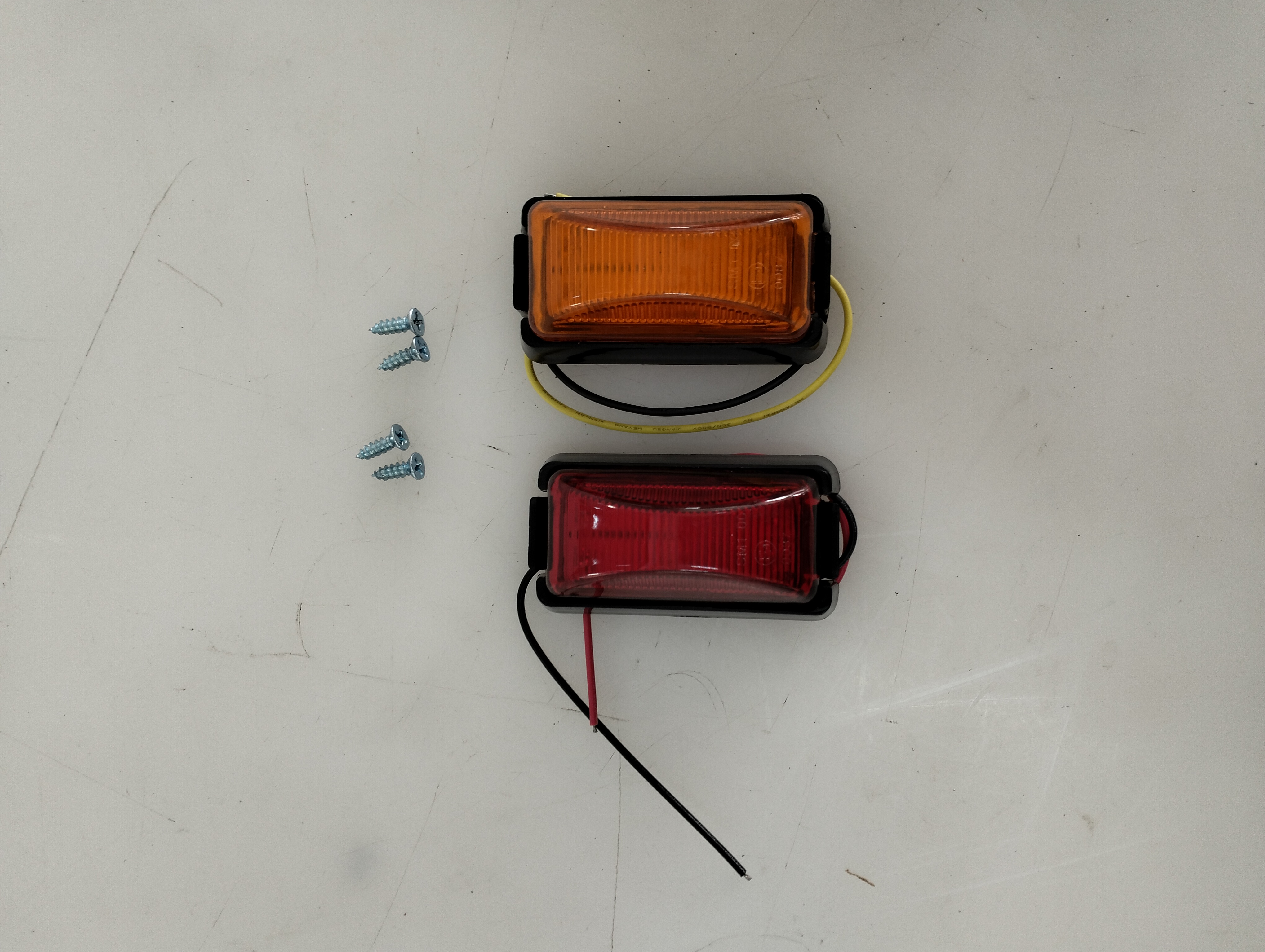 HC-B-5134-2 High Brightness Rectangular Front Marker Lamp for Bus & Truck Clearance Identification