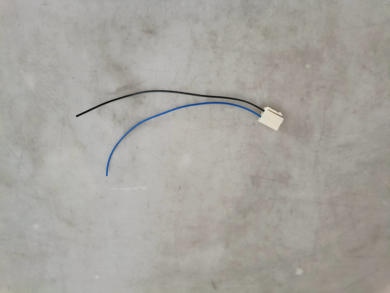 HC-B-66087-1 Auto Bus accessory universal plug connector with wire