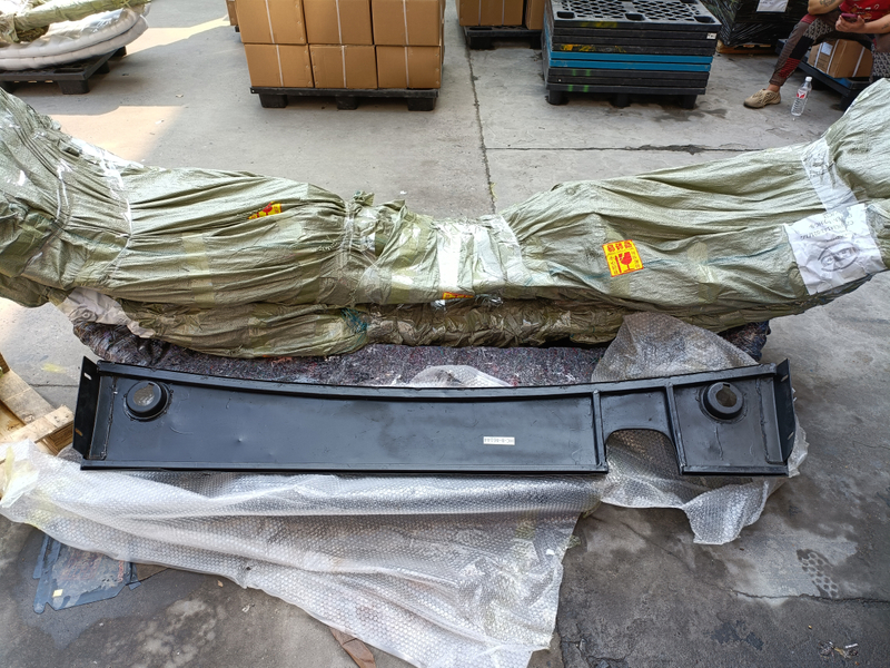 HC-B-46144 BUMPER REAR CENTER METAL FOR PAINTING 