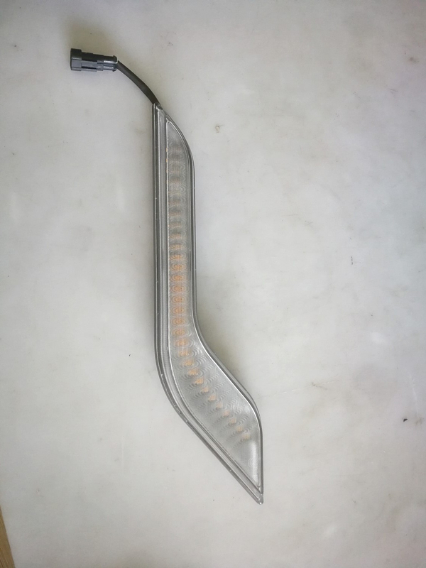 HC-B-2750 LED BUS REAR LAMP W/ FLOW FLASH