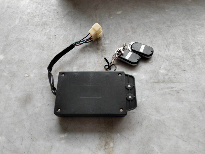 B-20062 AUTO BUS BODY PARTS BUS DOOR REMOTE CONTROL FOR KINGLONG 261501570 261500791