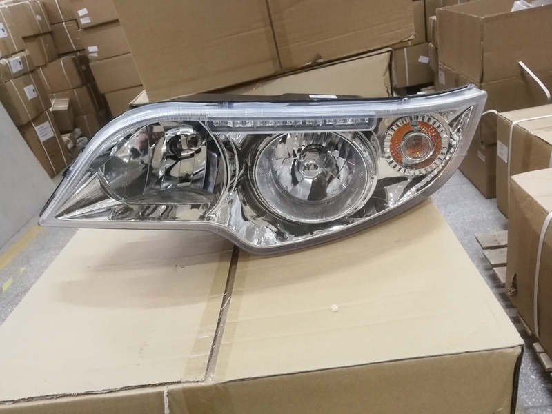 HC-B-1160-1 Bus Head Lamp for JAC White