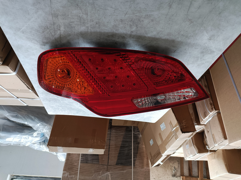 HC-B-2136 REAR LAMP 589*253*149