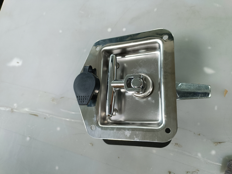 HC-B-10177-2 AUTO PARTS ENGINEERING TRUCK LOCK WITH KEY SILVER