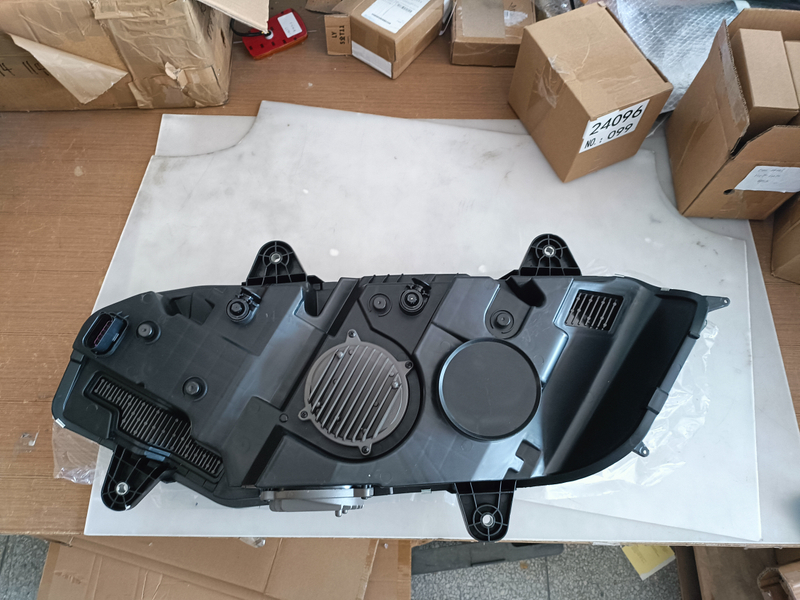  HC-B-1778-1 HEAD LAMP FOR MARCOPOLO G8