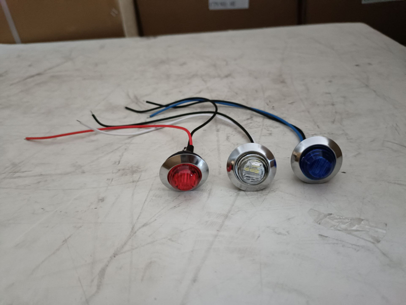 HC-T-51027-1 AUTO SPARE PARTS LED SIDE LAMP CHROME EDGE UNIVERSAL