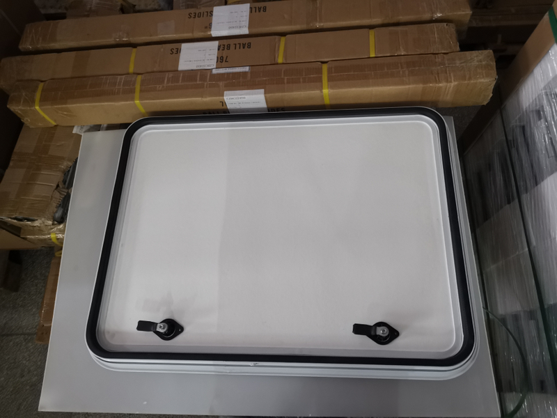 HC-B-67017-1 RV bus body accessory roof hatch with lock