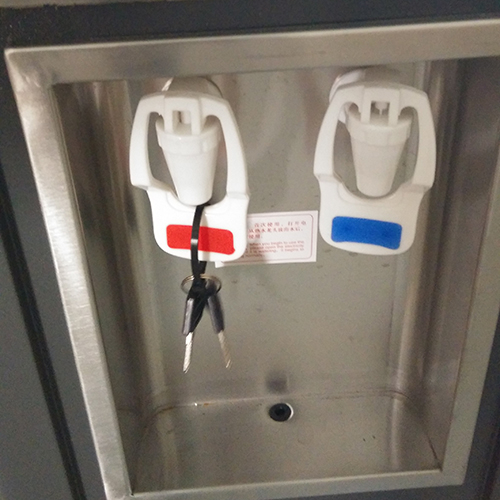 HC-B-44007 WATER DISPENSER 310*760*880MM