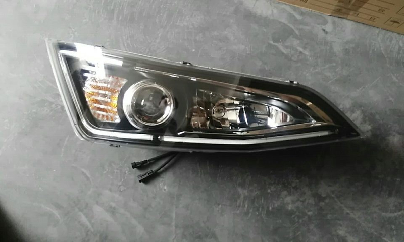 HC-B-1590 F9 Bus Lamp Headlight for HGQ6901