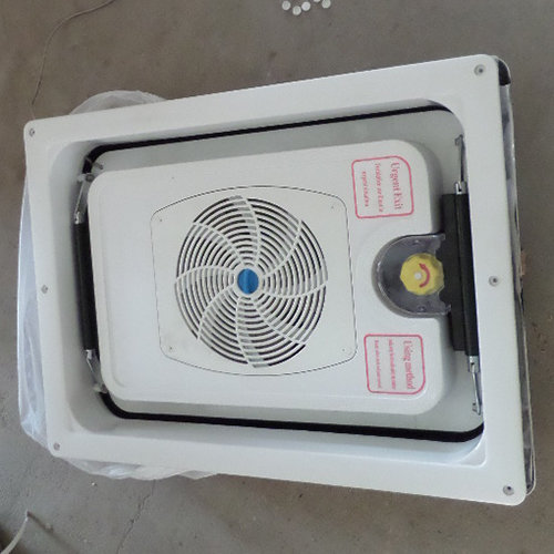 HC-B-7055 BUS SKYLIGHT ABS