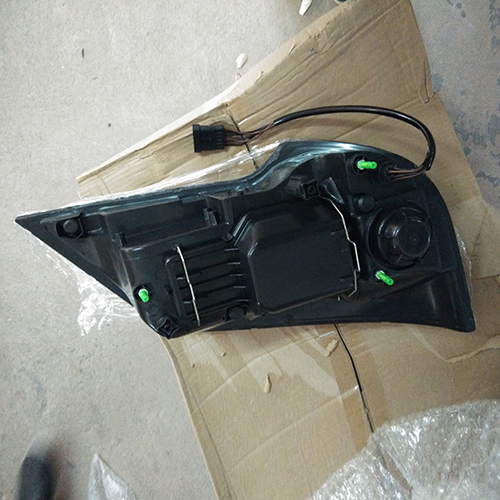 HC-B-1385 BUS HEAD LAMP FOR BENZ 06