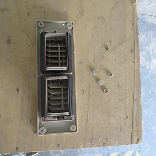 HC-B-12103 BUS WIND OUTLET