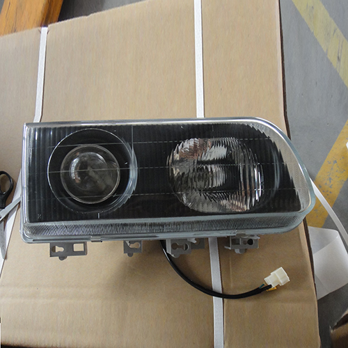 HC-B-1117 BUS HEAD LAMP 332.8*156MM WHITE/DARK GREY BUBBLE WRAP