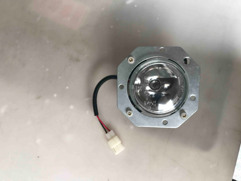 HC-B-3005-1 HIGH BEAM DIA 90 W/O POSITION LAMP W/ STEEL BRACKET W/EMARK & 3C