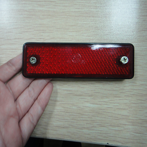 HC-B-32027 BUS REFLECTION DEVICE 130*42MM