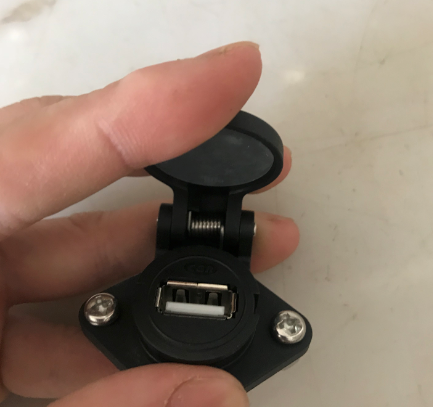 HC-B-65007 UNIVERSAL BUS USB CHARGER WITH/WITHOUT WIRE