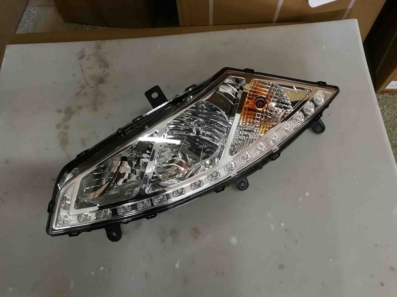 HC-B-1649 BUS HEAD LAMP