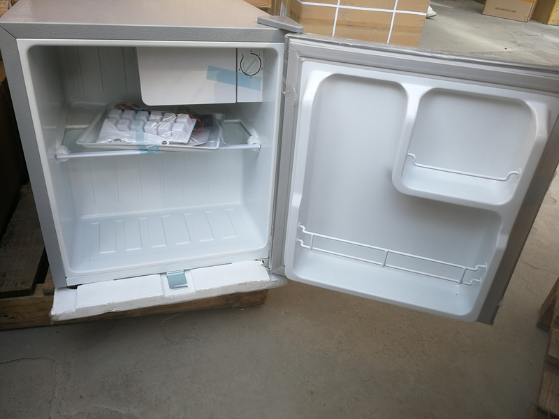 HC-B-52011-1 BUS MINI FRIDGE
