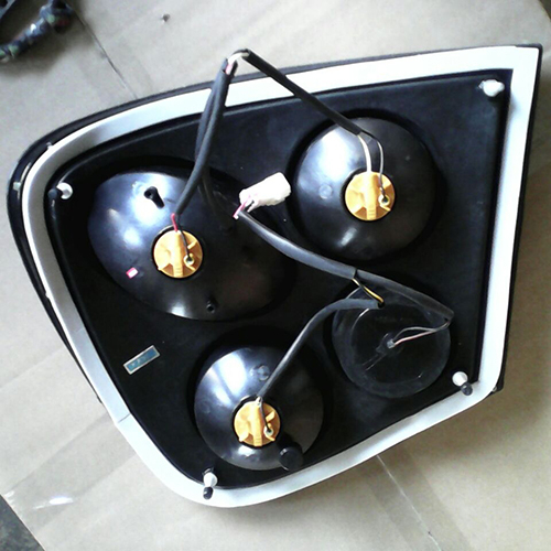 HC-B-2073 BUS REAR LAMP/REAR TRIM