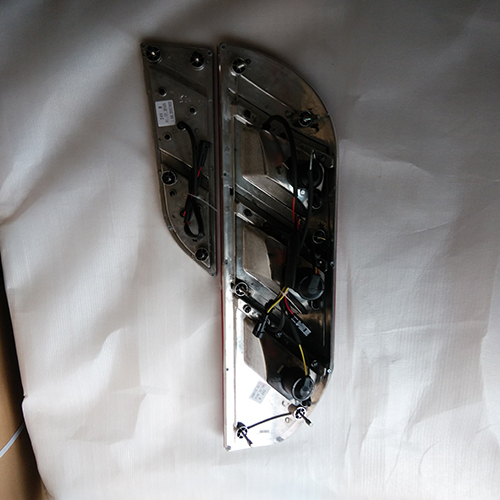 HC-B-2471 BUS LED TAIL LAMP WITH RED DECORATION LAMP