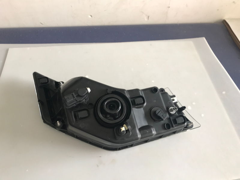 HC-T-10191 Bus/Truck Headlight for Nissan UD