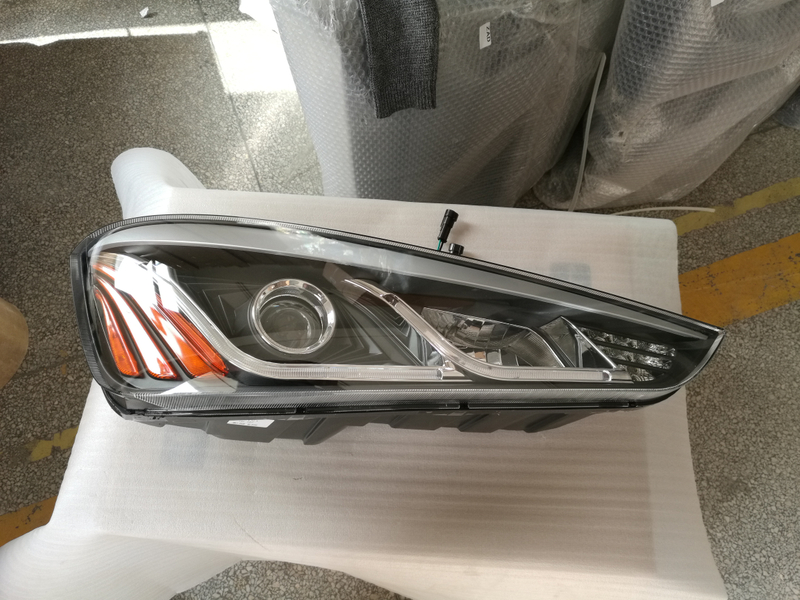 HC-B-1591-3 Auto Bus Parts Bus Headlamp