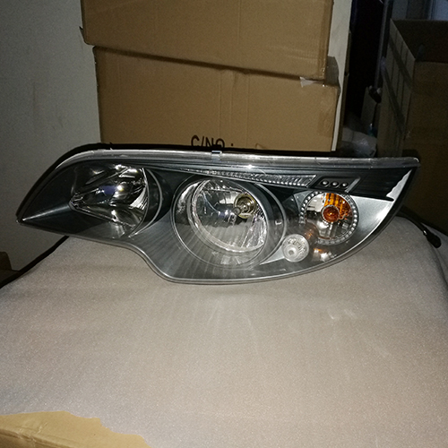 HC-B-1365 BUS AUTO PARTS BUS HEAD LAMP BLACK