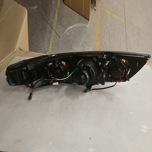 HC-B-1588 Auto Accessories Head Lamp Headlight Bus Light for COMIL 2010