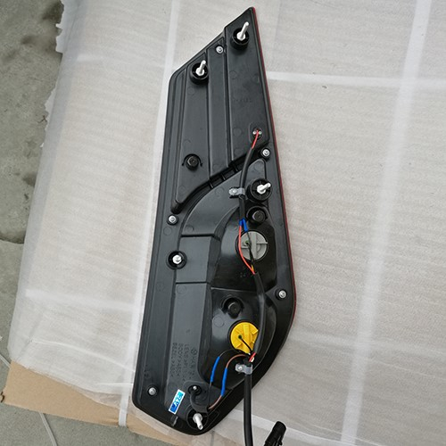 HC-B-2530 12V 24V CHINA BUS REAR LAMP