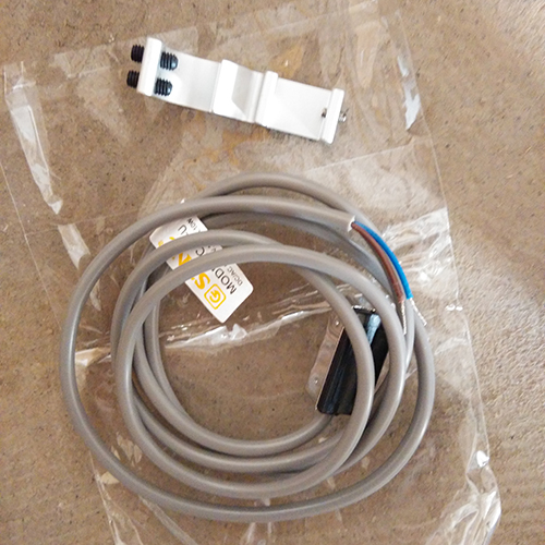 HC-B-20002 DOOR PUMP FOR SALON CAR LUGGAGE CABIN CYLINDER