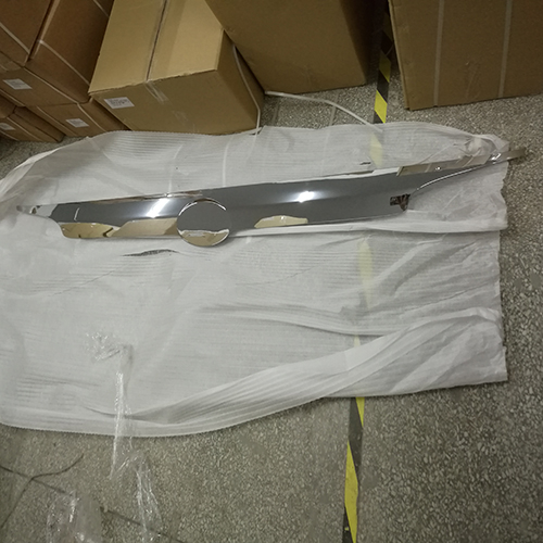 HC-B-35332 BUS accessory FRONT INTERMEDIATE WITH LOGO