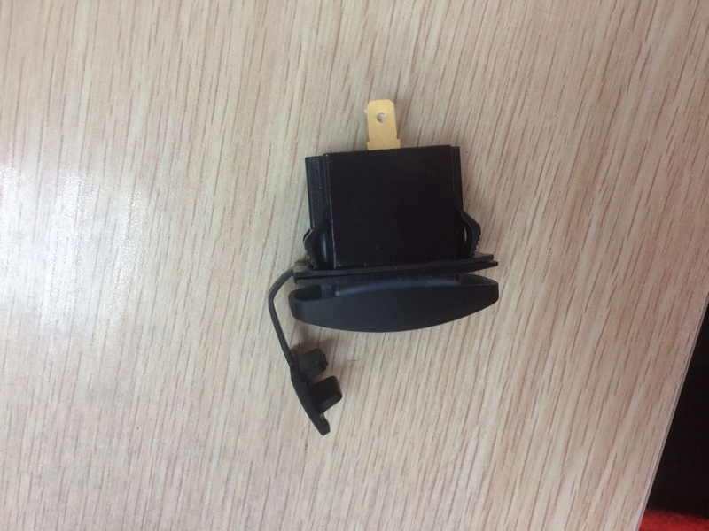 HC-B-65013 BUS USB CHARGER WITH LIGHT CE CERTIFICATE 