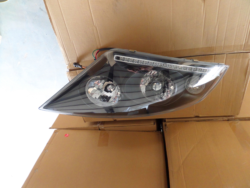 HC-B-1230 HEAD LAMP FOR BUS 488*453 W EMARK