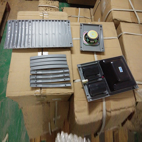 HC-B-12396 BUS WIND OUTLET WITH SPEAKER