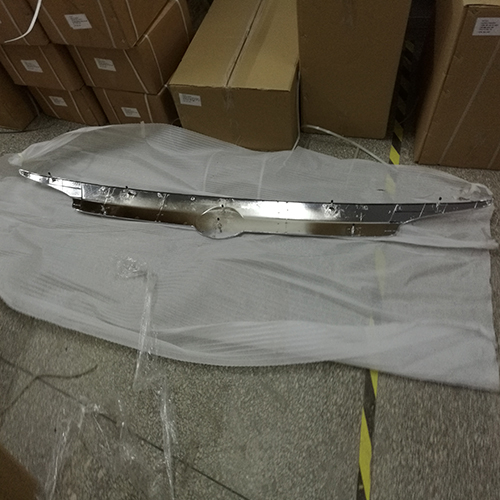 HC-B-35332 BUS accessory FRONT INTERMEDIATE WITH LOGO